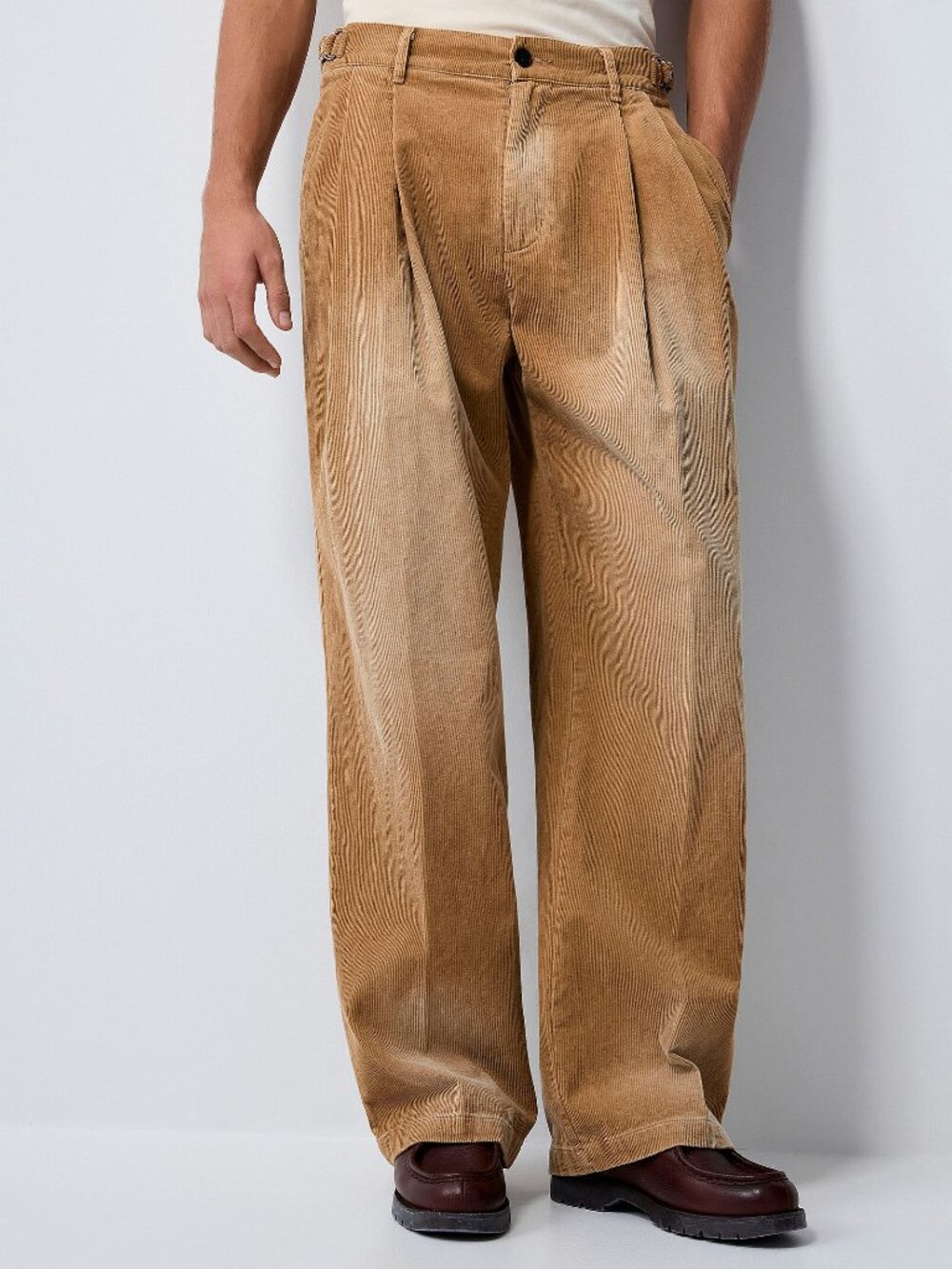 BNWT AW25 FOUND PLEATED CORDUROY PANTS 30 - Picture 11 of 12